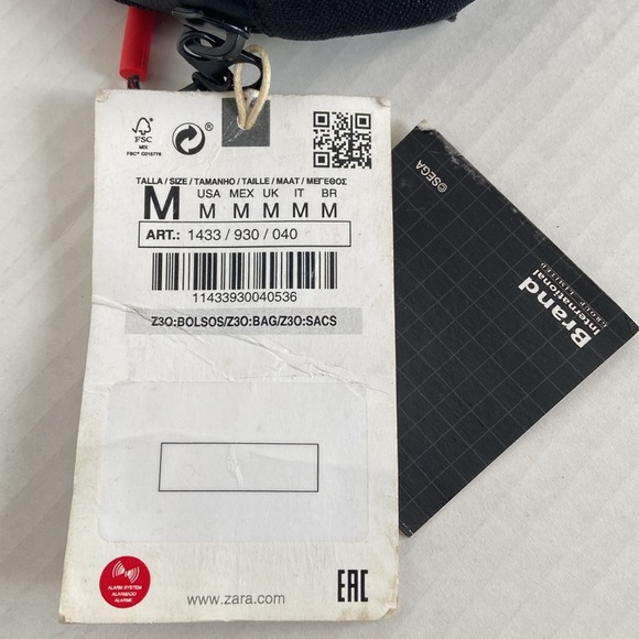 ZARA X SEGA - Mega drive Controller Control Pad Waist Bag - NWT - Picture 10 of 10